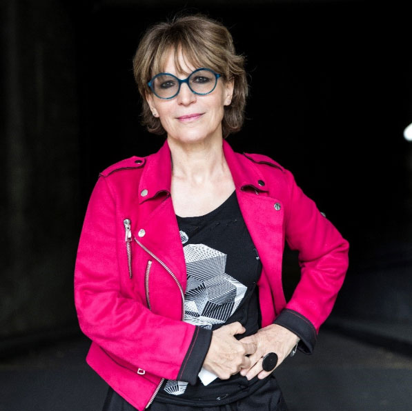 Amnesty International Secretary General Agnès CALLAMARD monitors the enforcement of the human right to information. In a world where most media is accessed via digital platforms, she lays out the conditions for ensuring universal access to reliable information, which is still far from being achieved.